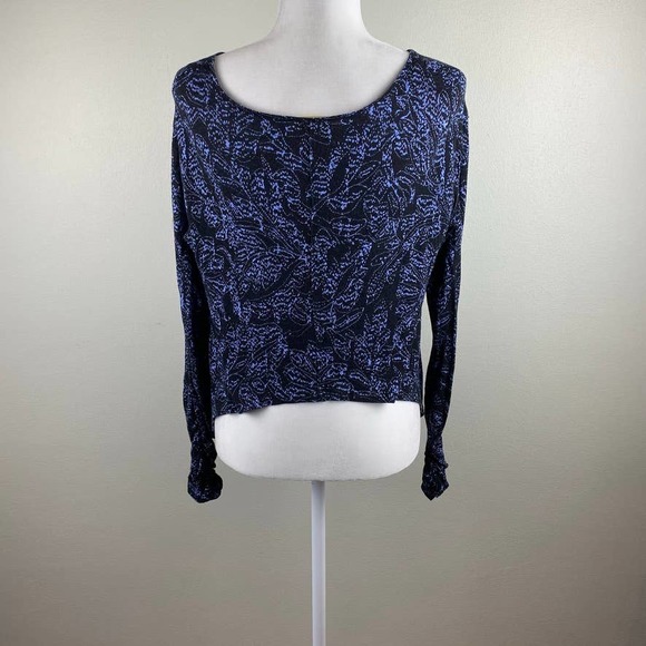 Free People Black Floral Cropped Back Slouch Blouse - Picture 4 of 8